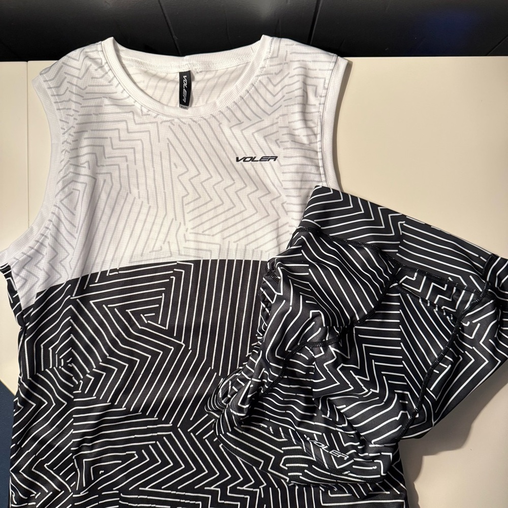NWOT Women’s Voler Black and White Geometric Tank Top